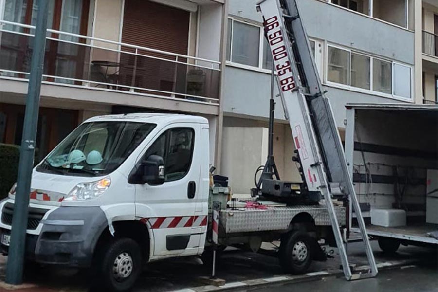 Location monte-meubles